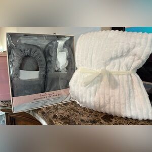 Gray Warming Slippers and White Blanket Set NWT